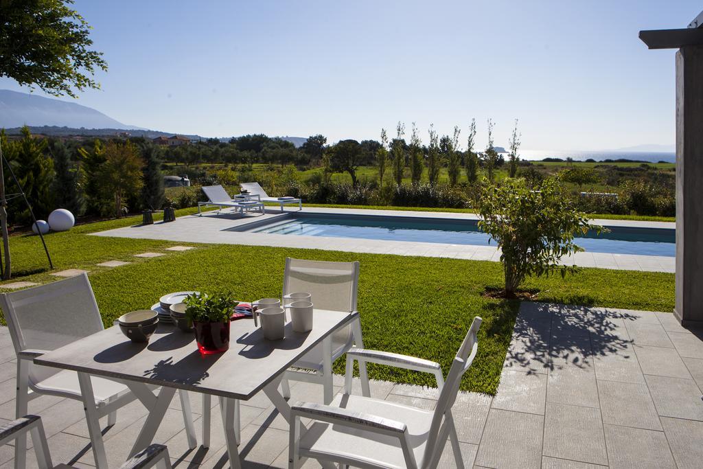 Villa Lefteris Svoronata Luaran gambar