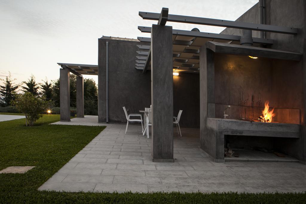 Villa Lefteris Svoronata Luaran gambar