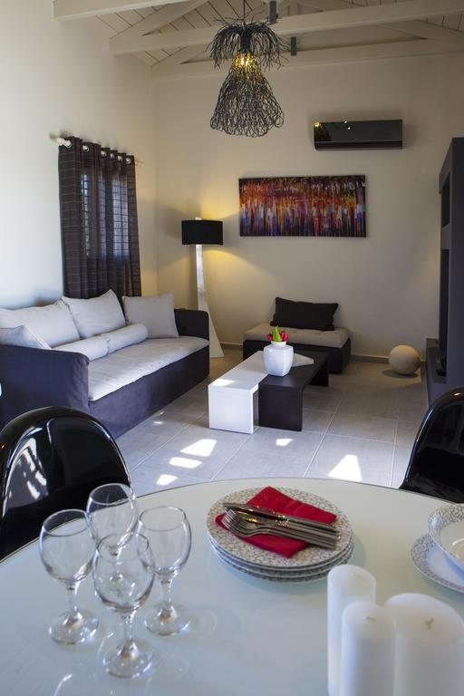Villa Lefteris Svoronata Luaran gambar
