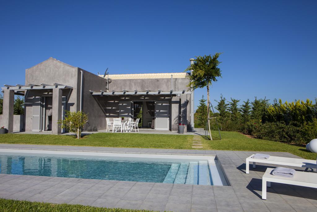 Villa Lefteris Svoronata Luaran gambar